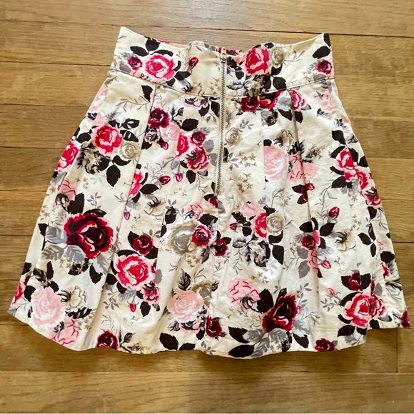 Cream and pink floral pleated A-line skirt size 2 B12 - Picture 4 of 4